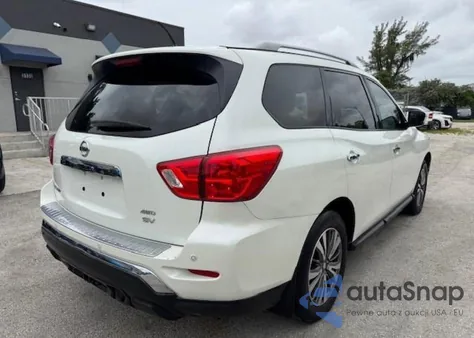 2017 Nissan Pathfinder S z USA, uszkodzony, nr VIN 5N1DR2MM1HC627750